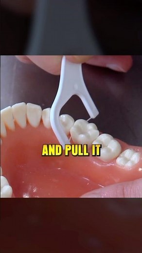 The Right Way to Floss Your Teeth