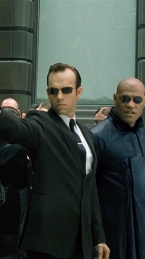 Final boss - Neo vs. Bum 😂 #matrix #neo #wachowski #smith #viral #humor