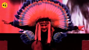 Han llegado Julissa y Lady Apache a la última lucha del Hijo del Santo ¡Llegaron las guerreras! | Más Lucha