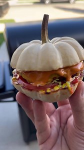 Mini Pumpkin Cheese Burger 🍔 #cheeseburger #hamburger #pumpkinrecipes | Kendrick BBQ