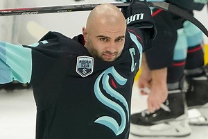 Kraken trade Giordano, Blackwell to Leafs for draft picks | HeraldNet.com