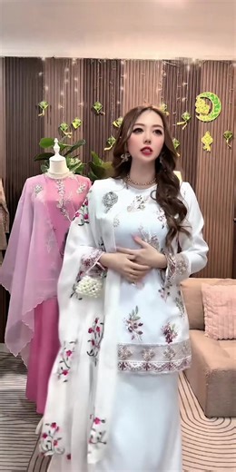 Exploring Racun TikTok Trends and White Themed Events