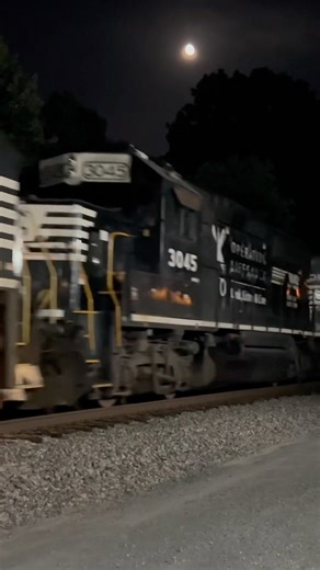Operation Lifesaver GP40-2 Trails on NS 12R #norfolksouthern