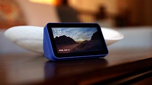 5.6K views · 36 reactions | The latest smart display from Amazon comes with barely there updates and one clear downgrade, but the original Echo Show 5 design is still compelling. | CNET | Facebook