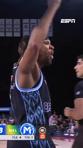 Parker Jackson-Cartwright is shooting the lights out tonight 🌟 The Breakers star has 17 points in the first half, shooting a perfect 6/6 from the field 🔥 Watch live on ESPN 📺 | NBL