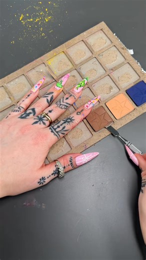 Lets destroy some old makeup packaging! My 1st giant palette has finally been completed! Next up a more neutral giant palette! 💋💄 #makeupproducts #destroyingmakeup #destroymakeup #makeup #makeupswatches #asmr #asmrsounds #asmrmakeup #asmrvideo #makeupcollection | Handymade