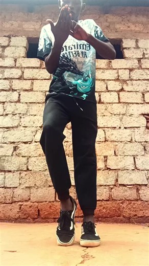 Lonely At The Top dance challenge