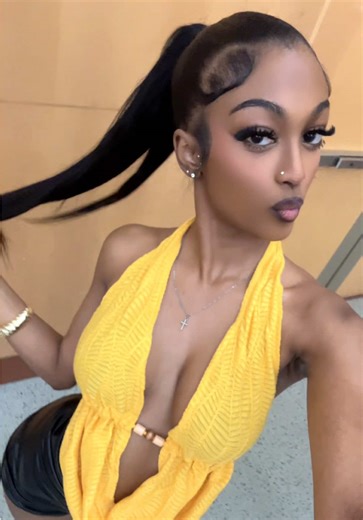 back stage ⭐️ #model #modeling #runway | runway model