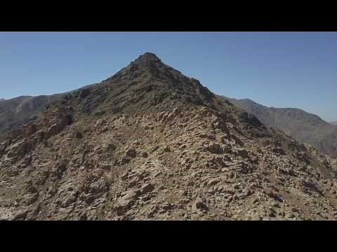 10 Commandments Being Given on Mount Sinai