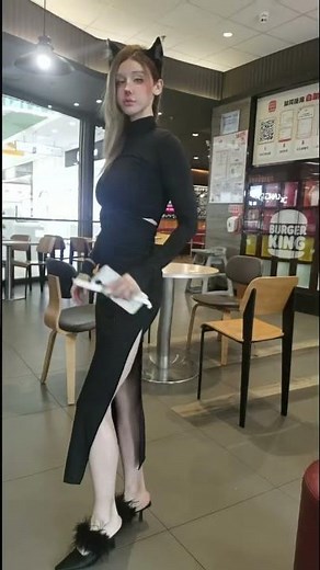 most beautiful chinese girl on the street