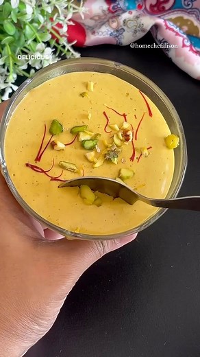 No-cook • No fuss • 100% delicious This creamy makhana pudding comes together in minutes—perfect for a quick, healthy dessert ✨ What you need -Roasted Makhana / Fox Nuts - 1 cup -Curd/Yogurt- 1/2 cup -Saffron milk - 1/4th cup -Pistachios- 2 tbsp -Jaggery powder - 1 tbsp ( or any sweeter of your choice) #viralreelschallenge#pudding #healthylifestyle #healthyeating | HomeChef Alison