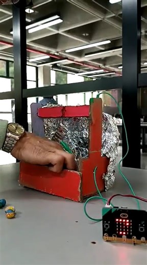 Juegos en makecode microbit #microbit #aulasteam #roboticaeducativa