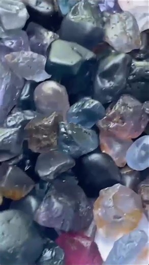 Top Natural Spinel 470 Ct 4.00 Ct 1.00 Ct Loop Clean Eye Clean Can Point Size 1.00 ct Price 10000 $