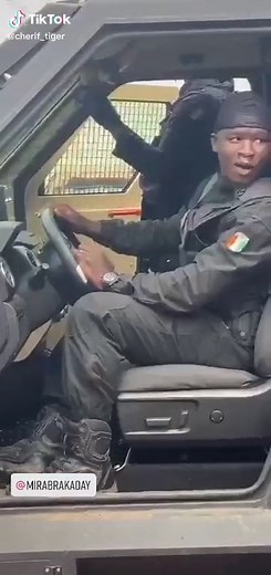 La Police Ivoirienne : Salaires et Grades en Côte d'Ivoire