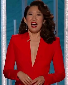 71K views · 77 reactions | Die Verleihung der Golden Globes verlief ganz nach Plan, bis Sandra Oh und Andy Samberg einen Jim Carrey entdeckten, der Fehl am Platz war und warfen ihn kurzerhand raus. | Ikonen | Facebook