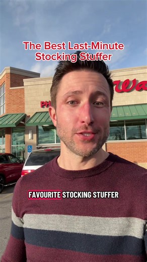 Last-minute stocking stuffer that hits way harder than a toy. 🎅 We print every photo of our kids from the year, put them in an envelope “from Santa,” and drop it in their stocking. They sit on the floor and relive their whole year.