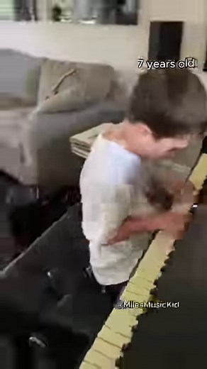 73K views · 691 reactions | Miles’ 1st time hearing “Pullin' Me Back” by Chingy feat. Tyrese (prod by Jermaine Dupri) after he already knew the original songs that this track sampled (see “Backstory” in the comments for more…). 7 Years old #gifted #7YearsOld #chingy #rightthurr #millennials #2006 #2000s #piano #perfectpitch #hiphop #TalentedKids #kidzbop #TalentedMusicians #ProducerLife #ProducerGrind #BeatMaker #charlieputh #MusicIsLife #QuietStorm | Miles Bonham | Facebook