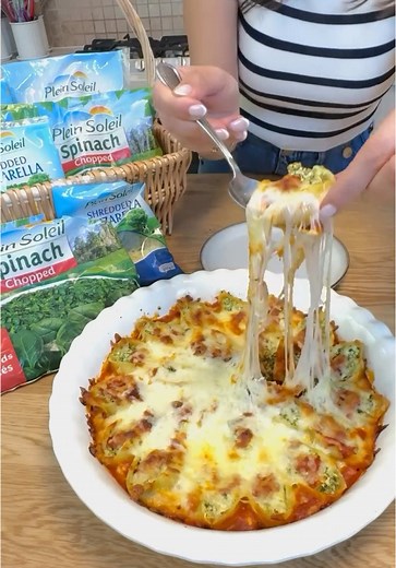 Spinach Ricotta Stuffed Shells Recipe: Cheesy Delight