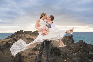Looking for a Maui Wedding Videographer for Your Maui Wedding Video?
