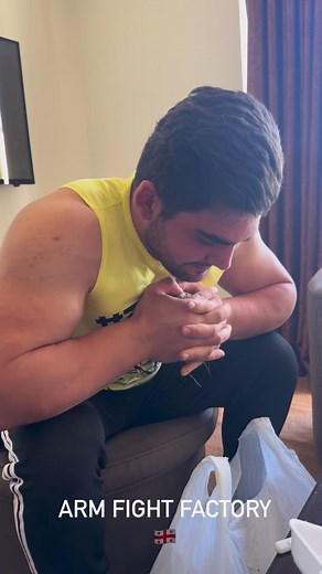 Bacho Saginashvili VS Coconut 🥥 | Arm Fight Factory