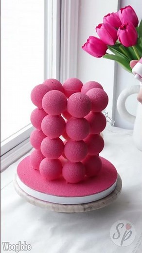 Edible Artistry: This Exquisite Bubble Cake is Pure Magic!