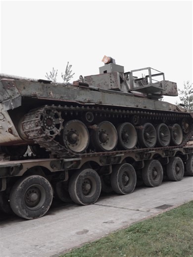 Challenger 1 Prototype Moves to New Home