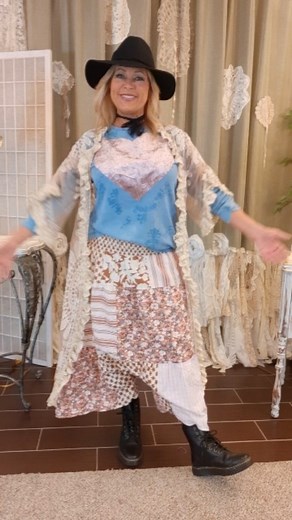 tmyers handmade on Instagram: "This full DIY video is on my YouTube channel, link is in my bio 🤗💖💕💞 #upcycling #upcycledclothing #sustainable Fashion #harempants #boho #bohostyle #lagenlook #patchwork #applique #tshirtappliqe #lace #vintage #diy #tutorial #duster #kimono #thrifting #thrifthaul #thriftflip #sewing #sewingclothes #handmade #art #wearableart"