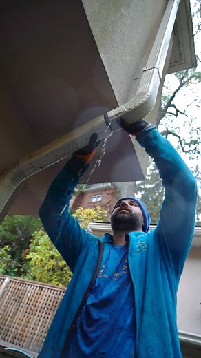 Repairing leaky gutter in pouring rain 🌧️ #toronto #torontohomes #renovation #restoration #luxuryhomes #satisfying #cleaning #asmr | Shine Windows