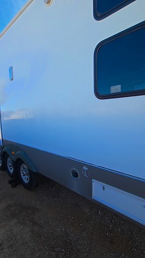 Any 5th wheel without decals,time to polish & seal the fiberglass to protect surface from harsh weather to prevent oxidation. #rvdetail4u #rvwash #rvdetailing #rvlife #rvdetailing | Crystal clear rv & boat detail