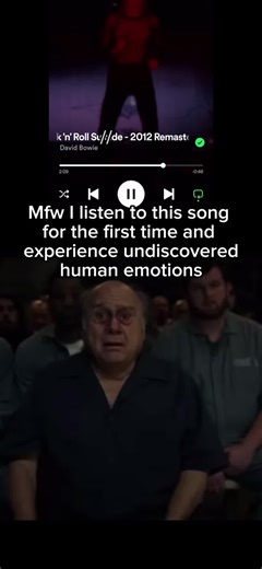 Got me feelin like the levitating spongebob gif #bowie #music #davidbowie #rocknroll #ohmygod #igetit #itsalwayssunny