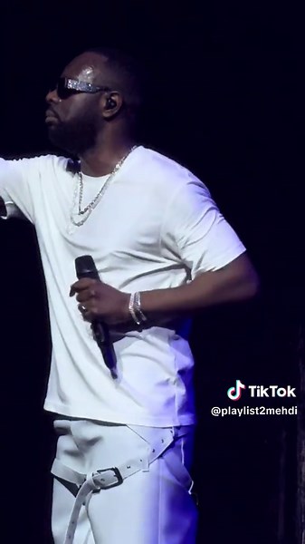 Gims et Sting: Performance Époustouflante de 'Reste'