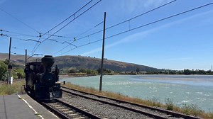 D140 coming up to couple up to the passenger cars getting ready to go back down the line to the main station at Canterbury Railway Society 13/12/25 | Dusty's Photography