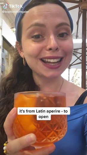 How to Pronounce Aperol Spritz in English