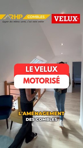 Focus sur les Velux motorisés au-dessus des mezzanines ⚙️ Avec Maxence de chez VELUX et Bertrand, on vous montre comment ces fenêtres intelligentes apportent lumière, confort et praticité, même en hauteur ! 🌤️ Ouverture automatique, aération facile, gestion de la lumière… tout est pensé pour un quotidien plus agréable sous les toits. 🏡 Envie de les découvrir en vrai ? 👉 Prenez rendez-vous pour visiter notre maison témoin : https://www.rhp-combles.com/contact/ #velux #motorisé #mezzanine #comb
