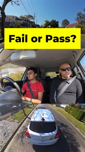 66K views · 398 reactions | The student made a sudden, rough brake at the intersection. Watch until the end to see whether this counts as a pass or a fail—and learn why. #mocktest #car #driving #learn #drivingtest #howto #fyp #mockdrivingtest #intersection #brake | Driving Test Australia | Facebook
