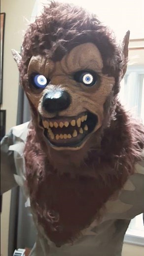 Pumpkin Hollow 6.5 ft Animatronic Werewolf. Halloween 2021 Menard's Lycan Wolfman Universal Monsters