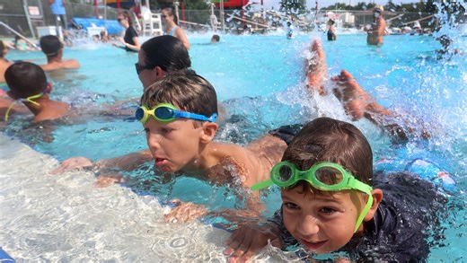 Volusia County funds free pool alarms, swim lessons for children