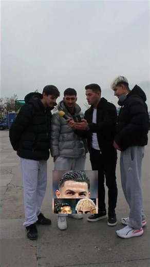 Görseldeki Futbolcuların İsmi Nedir ?