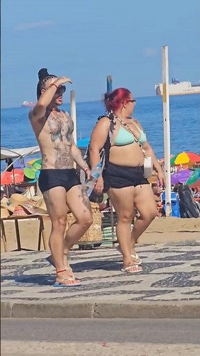 🇧🇷 A beautiful hot day on the beach in Rio de Janeiro🇧🇷