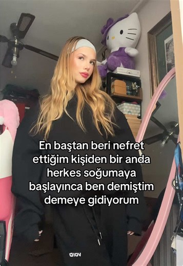 Hello Kitty Room Performance: Fun and Style