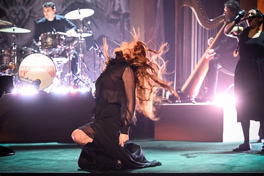 Everyone Scream! Florence   The Machine take to the stage in Tampa with the Everybody Scream Tour