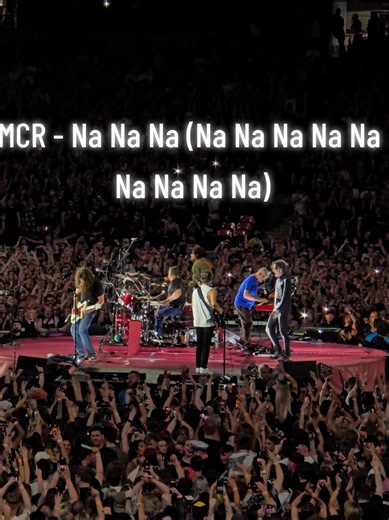 Na Na Na (Na Na Na Na Na Na Na Na Na) performed by My Chemical Romance at Wembley Stadium. #mcr #nanana