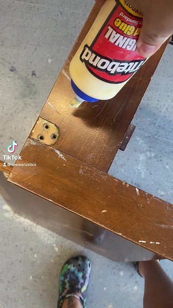 1.2K views · 18 reactions | Trash to treasure 朗 old broken sewing machine table into the perfect accent piece! #furnituremakeover #paintedfurniture #woodworking #DidYouYawn #thrifttok #flipped #fyp #repurposed #repurposedfurniture #repurpose #farmhousedecor #beforeandafter #furnitureflip #paint #DIY #trashtotreasure #trashtocash | Rosie's Rustics | Facebook