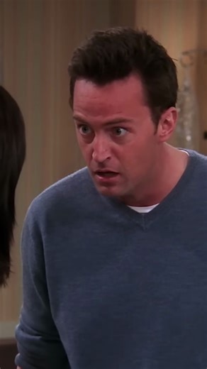 Chandler panics over twins on Friends