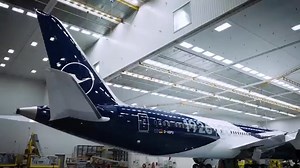 YAY or NAY? Lufthansa unveils special 100 years livery on a Boeing 787-9 #Dreamliner (D-ABPU), celebrating 100 years since the founding and first flight of the first #Lufthansa (Luft Hansa) in 1926. Video: LH. | Aeronews