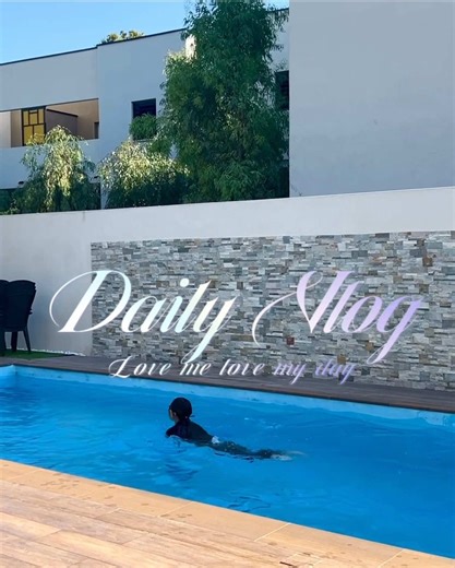 一杯Monaco🍺➕傍晚的阳光☀️ 看小妞跳水🏊🏻‍♀️ 今年的🇫🇷国庆节🎉不想出门人挤人凑热闹那就悠哉度过吧～ #记录生活 #分享是一种快乐 #夏季 #清凉一夏 #海外生活 #été #vacances