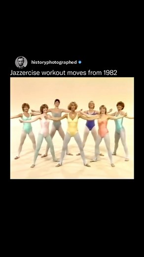 A 1982 Jazzercise video featuring Judi Missett Shepard, the creator of Jazzercise, showing amazing 80’s workout moves. 🏋️‍♀️ Jazzercise, founded in 1969 by Judi Sheppard Missett, combines dance, strength training, Pilates, yoga, and kickboxing. Participants, dressed in vibrant, retro workout attire, follow an instructor who emphasizes cardiovascular fitness, muscle toning, and flexibility. | History In Pictures