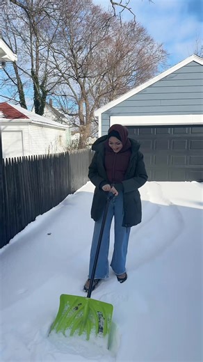 How to Deal with Peeling Paint on Your Home