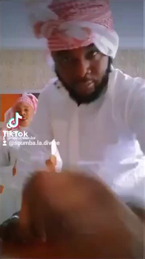 Vidéos de Soumba La Divine (@soumba.la.divine2) avec son original - Soumba La Divine