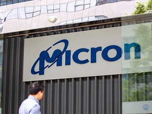 Micron Stock Triples In 2025 As AI Memory Demand Supercharges Growth: Retail Now Expects A Netflix-Like Super Rally